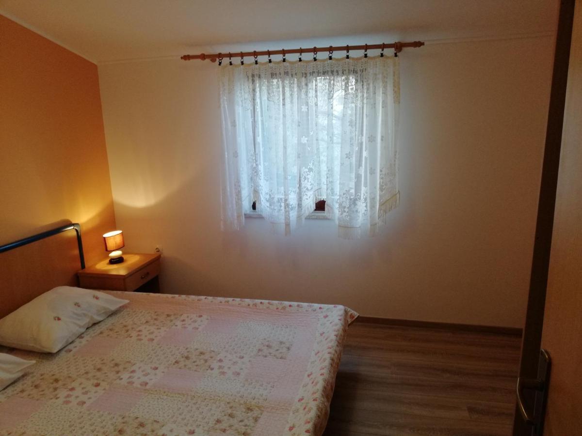 Apartman Ribaric مالي لوشينغْ الغرفة الصورة